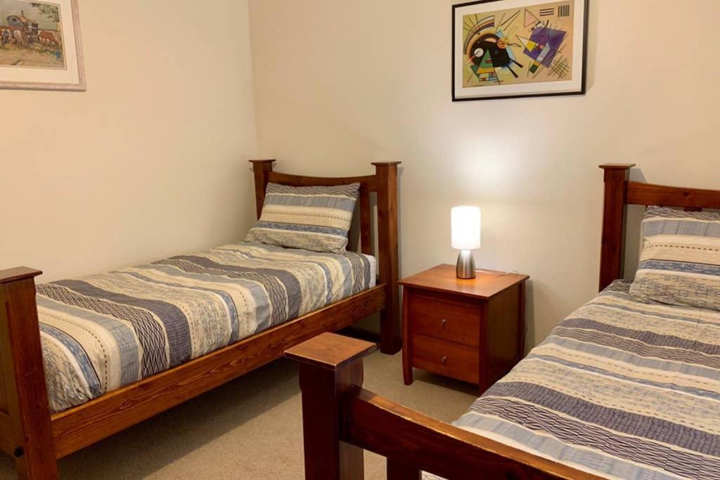Leeward 'Tranquil Beachfront' Kingscote Exterior photo
